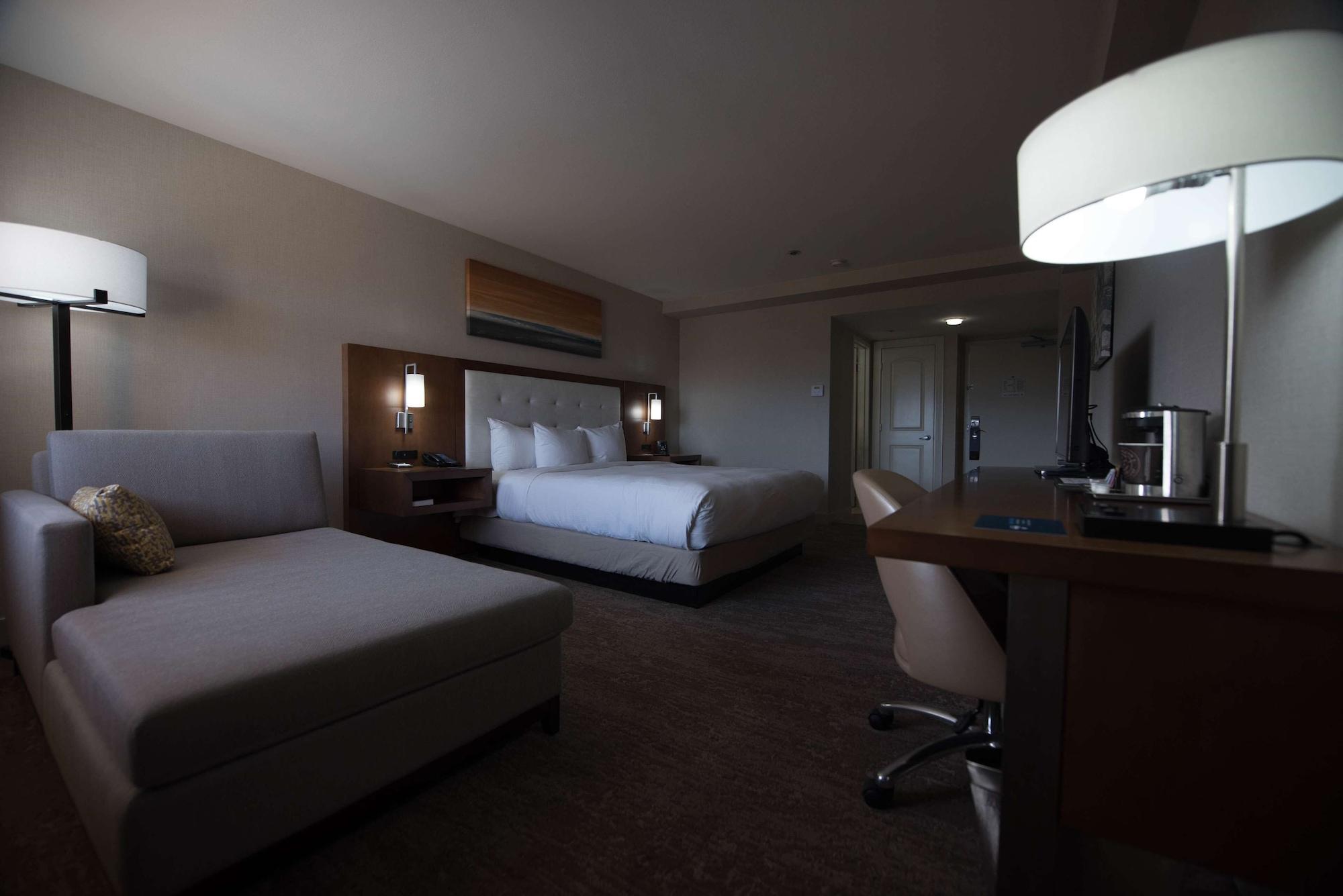 Hilton Tucson East Hotel Exterior photo